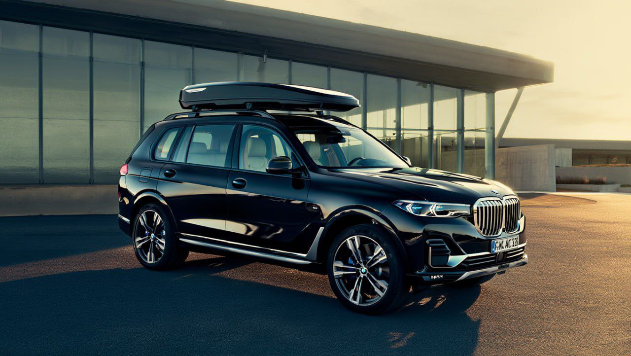 Автомобиль с автобоксом Parmaline Gran Turismo в лучах закатного солнца